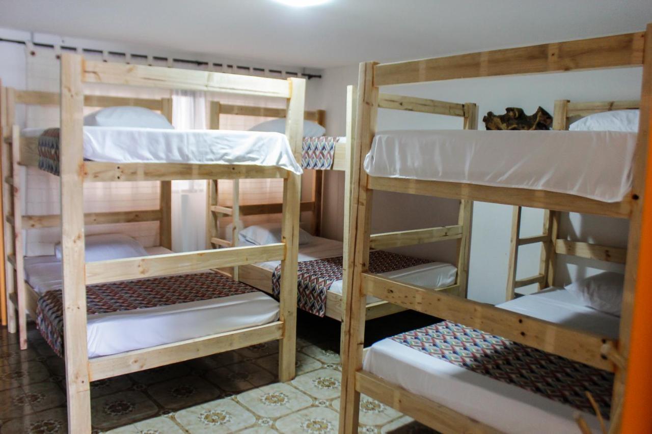 La Otra Mitad Hostel Armenia  Exteriör bild