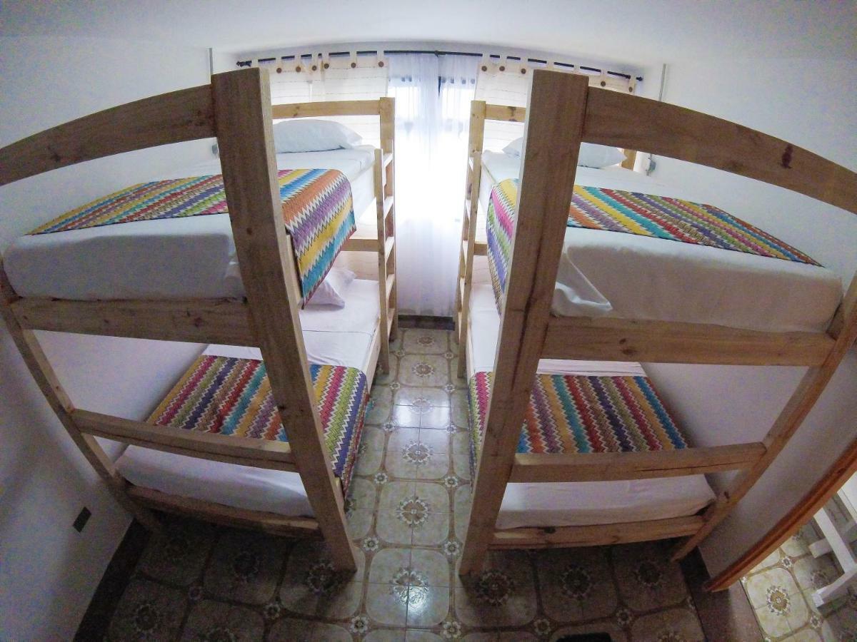 La Otra Mitad Hostel Armenia  Exteriör bild