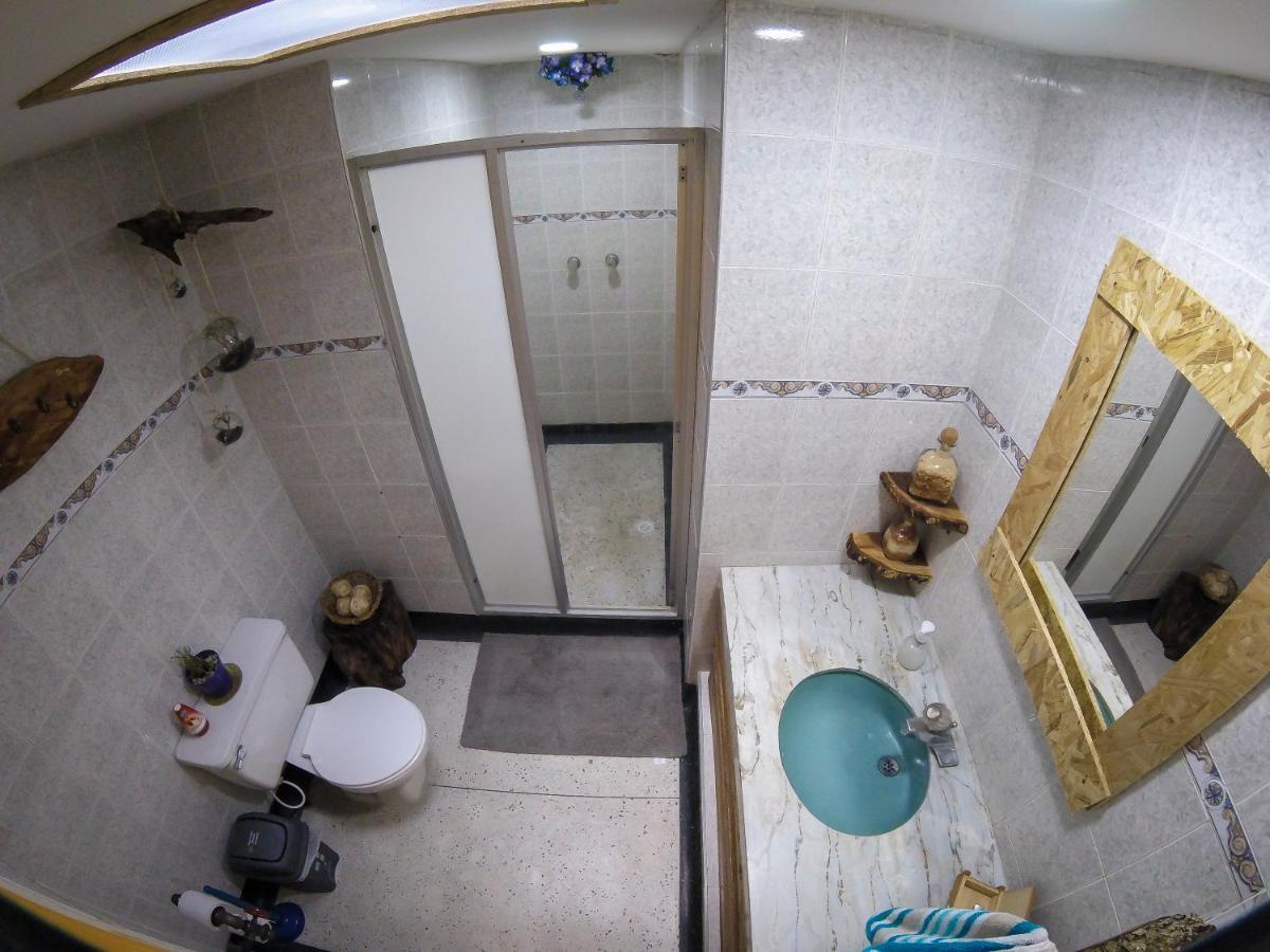 La Otra Mitad Hostel Armenia  Exteriör bild